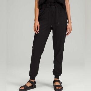 NWT lululemon Stretch High Rise Jogger black size 6.